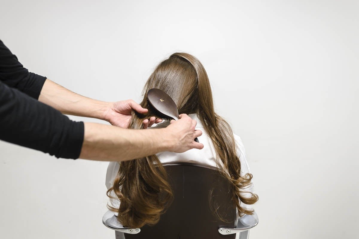 Volume Blowout Tutorial Step 7 Kerastase